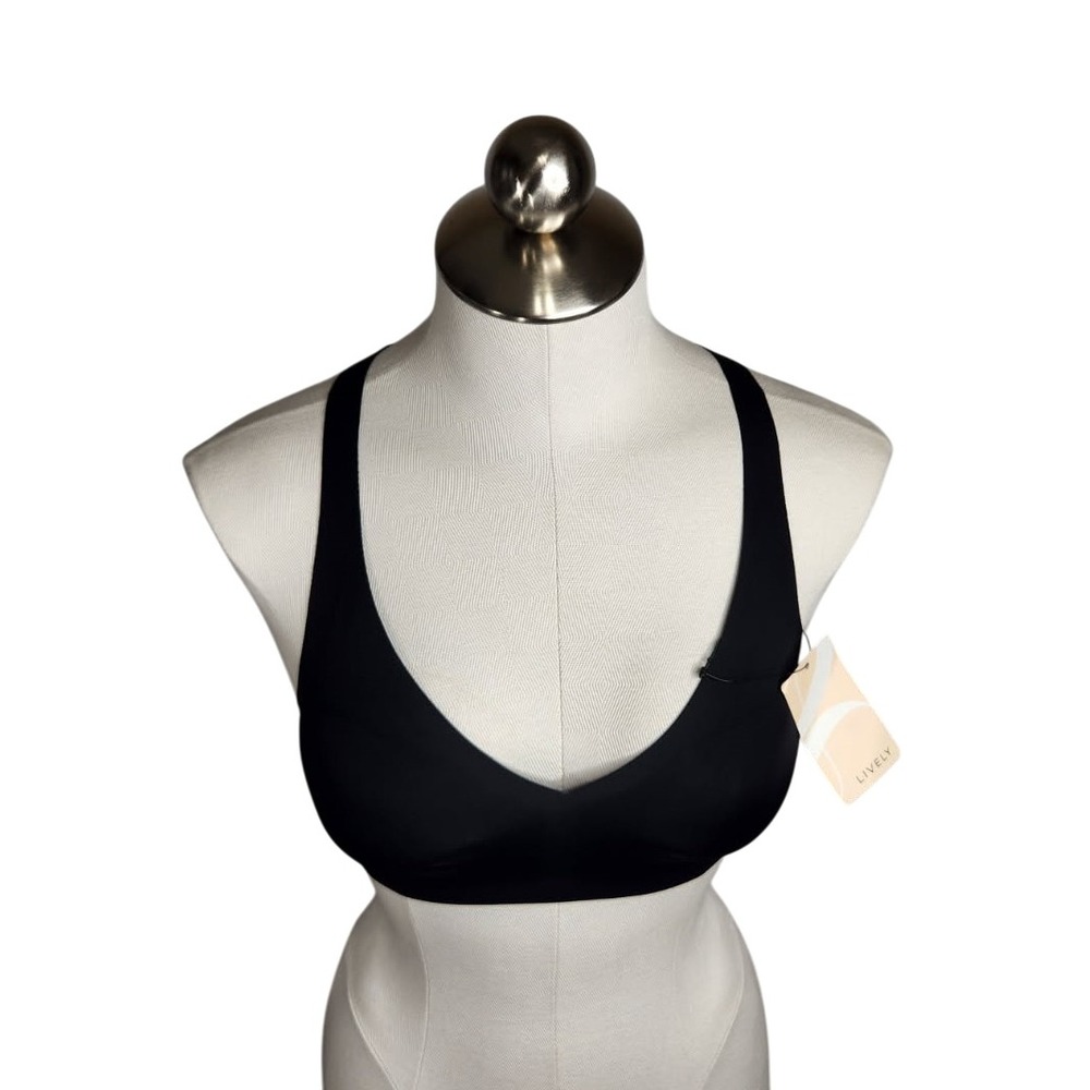 Lively Womens Sleek Seamless Crossback Bralette M Jet Black Style 42678 NWT